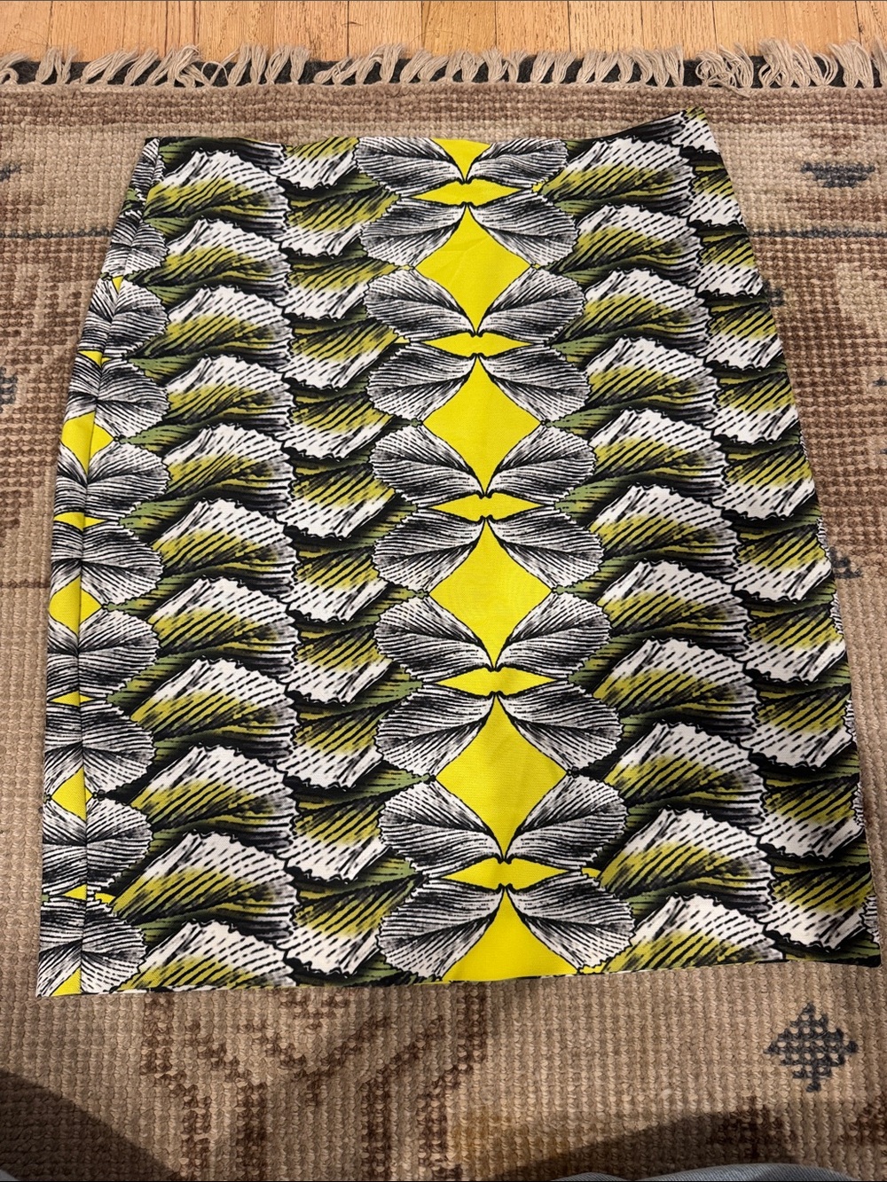 Nicole Miller Yellow, Black and White Floral-Pattern Pencil Skirt